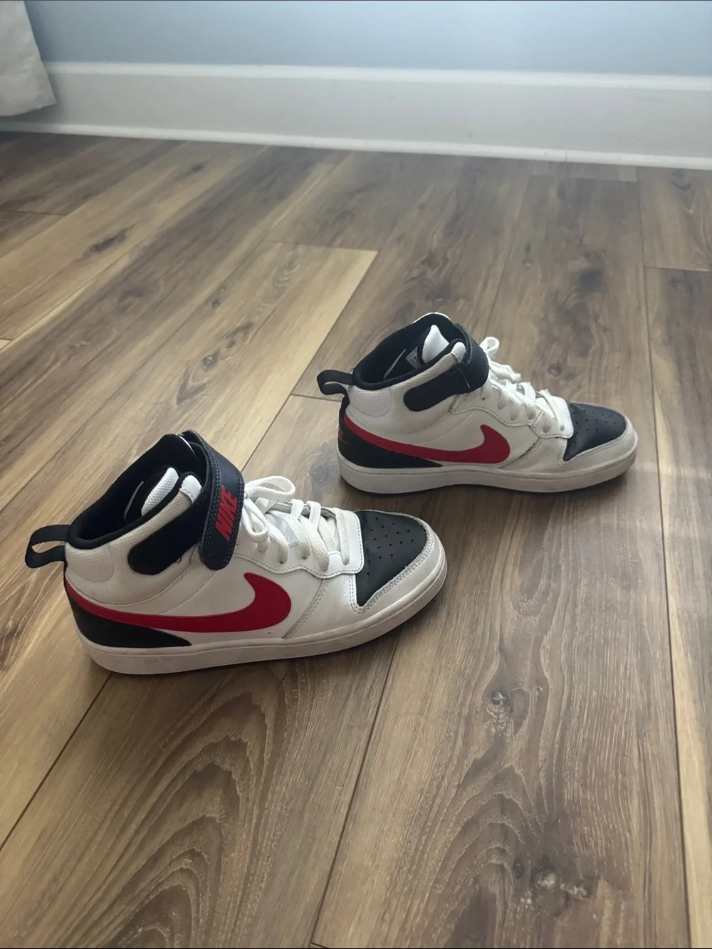 Nike Court Borough Mid 2 - White/Black/University Red